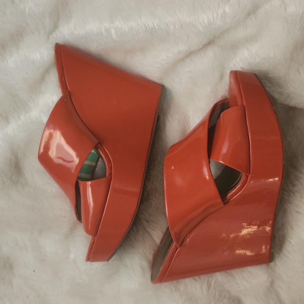 BCBGENERATION  orange y2k platform wedge heels